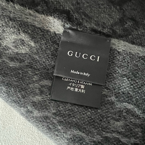 Gucci Men's Scarf - Picture 4 of 7